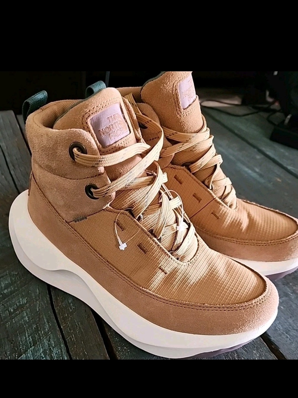 The North Face Women's Tan High-Top Sneakers Halseigh Hiker Size 8